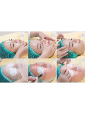 Acupressure with Mask - Suankwangtung Clinic