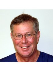 Dr Greg Lumsden - Consultant at Dr Stephen Watson - Murdoch Hospital