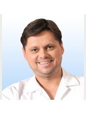 Dr. Vladislav Hospodár - Chirurg - Royal Medical