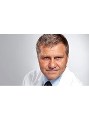 Dr. Peter Ondrejka - Chirurg - Royal Medical