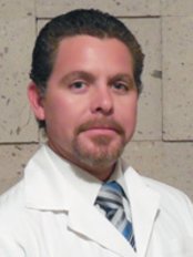 Anesthesiologist Rodolfo Navarro  - Doctor at Dr. Omar Fonseca