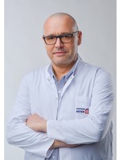 Dr Michał Dyaczyński - Surgeon at INTER-MED