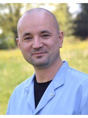 Dr Dariusz Cichostępski - Surgeon at Allmedica