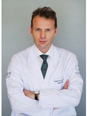 Dr Dominik Boligłowa - Surgeon at Allmedica