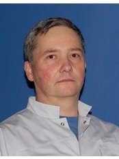 Dr Wojciech Kącki - Surgeon at Allmedica