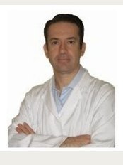 Dr Ruiz Orellana - Calle Jacinto Benavente, 30, Marbella, 29601, 