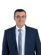 Dr Alper Hacıoğlu - Surgeon at Klinik Mavi