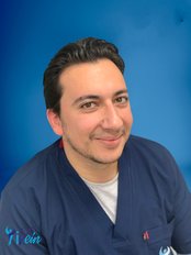 Dr Mahmoud Raslan - Doctor at iVein Clinic Cairo