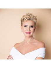 Dr Zita Parrák - Aesthetic Medicine Physician at New Beauty Medical Aesthetic and Anti-aging Center