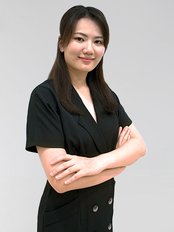 Dr Pui Yee Low - Aesthetic Medicine Physician at La Jung Clinic