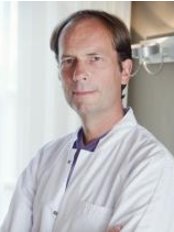 Dr Etienne Lommen - Doctor at Amstelzijde Clinic