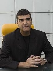 Dr Humberto Barbosa - Doctor at Clínica do Tempo - Porto
