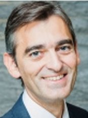 Dr Javier Espino - Doctor at Clinicas Zurich - Coruña