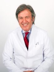 Dr Enrique Aguado - Ophthalmologist at Clínica Omega Vision