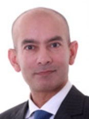 Dr Sohail Mansoor - Surgeon at The ISAC Clinic