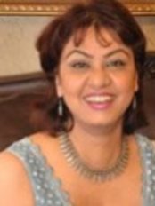 Henna Jaleel - Consultant at JR Medical - Advanced Cosmetic Clinic