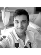 Dr Earim Chaudry - Doctor at Intrigue Cosmetic Clinic