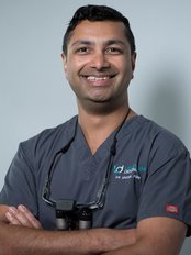 Dr Sachin Jauhar - Dentist at Lansdowne Facial Aesthetics
