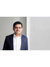 Dr Usman Qureshi - Aesthetic Medicine Physician at Luxe Skin