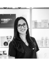 Dr Asha Chhaya - Doctor at Cosmetica London