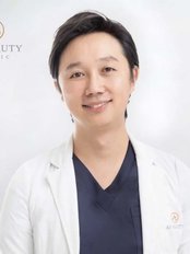 Dr Guan - Assistant Practice Manager at Beauty and skincare clinic