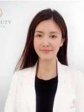Jenny - Aesthetic Medicine Physician at Beauty and skincare clinic