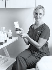 Miss Kelly Oliver -  at Henley Clinic