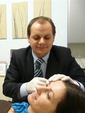 Dr Martyn King - Aesthetic Medicine Physician at Cosmedic Skin Clinic