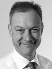 Dr Geoff Hall - Doctor at Medifine Aesthetics