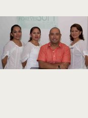 Forever Soft Clinique - Av. Xcaret, Mz. 2, Cancun, Quintana Roo, 