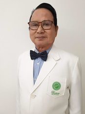 Prof Prasert sampoonachot - Dermatologist at Pimtara Estetica
