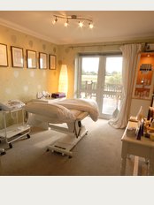 Waters Edge Clinic - Private and secluded treatment room with easy parking