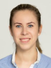 Karolina Krzaczek -  Physiotherapist and Pelvic Pain specialist - Aesthetic Medicine Physician at Sayer Back & Neck Pain Clinic - London W1