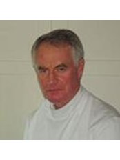 Mr Barry C. McQuire - Doctor at Roundhay Chiropractic Clinic