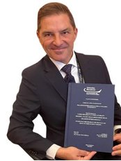 Dr Giulio Gherardini - Surgeon at DaVinci Clinic - Prishtinë