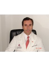 Dr FabianCortinas, M.D. - Principal Surgeon at RefreshMed