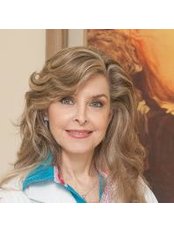 Dr Liane Junqueira Mazzarone - Doctor at Benessere Clinic