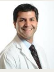 Dr. Brett Beber MD, FRCSC - 790 Bay Street, Suite 410, Toronto, ON, M5G 1N8, 