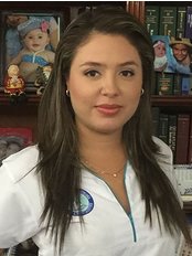 Daniela Orozco - Doctor at Dr.Alberto Lacouture