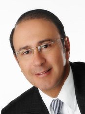 Dr. Luis Pavajeau Munoz - Plastic Surgery - Carrera 17 116-55, Bogota,  0