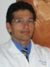 Dr Henry Rodríguez Galviz - Surgeon at Holos Medicina Integral y Estetica  Dr Henry Rodriguez Galviz