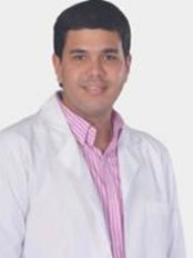Dr Gustavo Romero - Doctor at Gustavo Romero Caballero