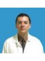 Dr Gustavo Chavarría León - Surgeon at Surgery Costa Rica