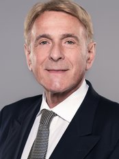 Dr Petr Jan Vašek - Principal Surgeon at Formé Clinic