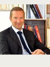 Docteur Gérald Franchi - Clinique Nescens Paris Spontini - Dr Gerald FRANCHI, Cosmetic and Reconstructive Surgery in Paris, France