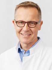 Prof Matthias Voigt - Doctor at Praxis Fur Plastische Chirurgie