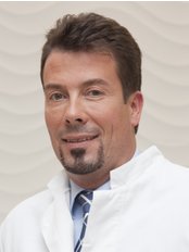 Asthetische Plastische Chirurgie Munchen - Dr Kremer MD 
