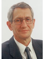 Dr Miklós Végh - Surgeon at Art Medic Dental Care And Cosmetic Surgery