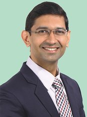 Dr Siddharth Sakhiya - Surgeon at Célèbre Aesthetics - Ahmedabad