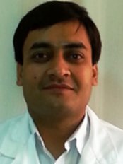 Dr Rahul Goyal - Surgeon at Chandigarh Cosmetic  and  Hair Transplantation Surgeon